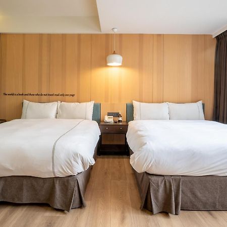 Check Inn Taichung Wenxin Zhongqing Exterior foto