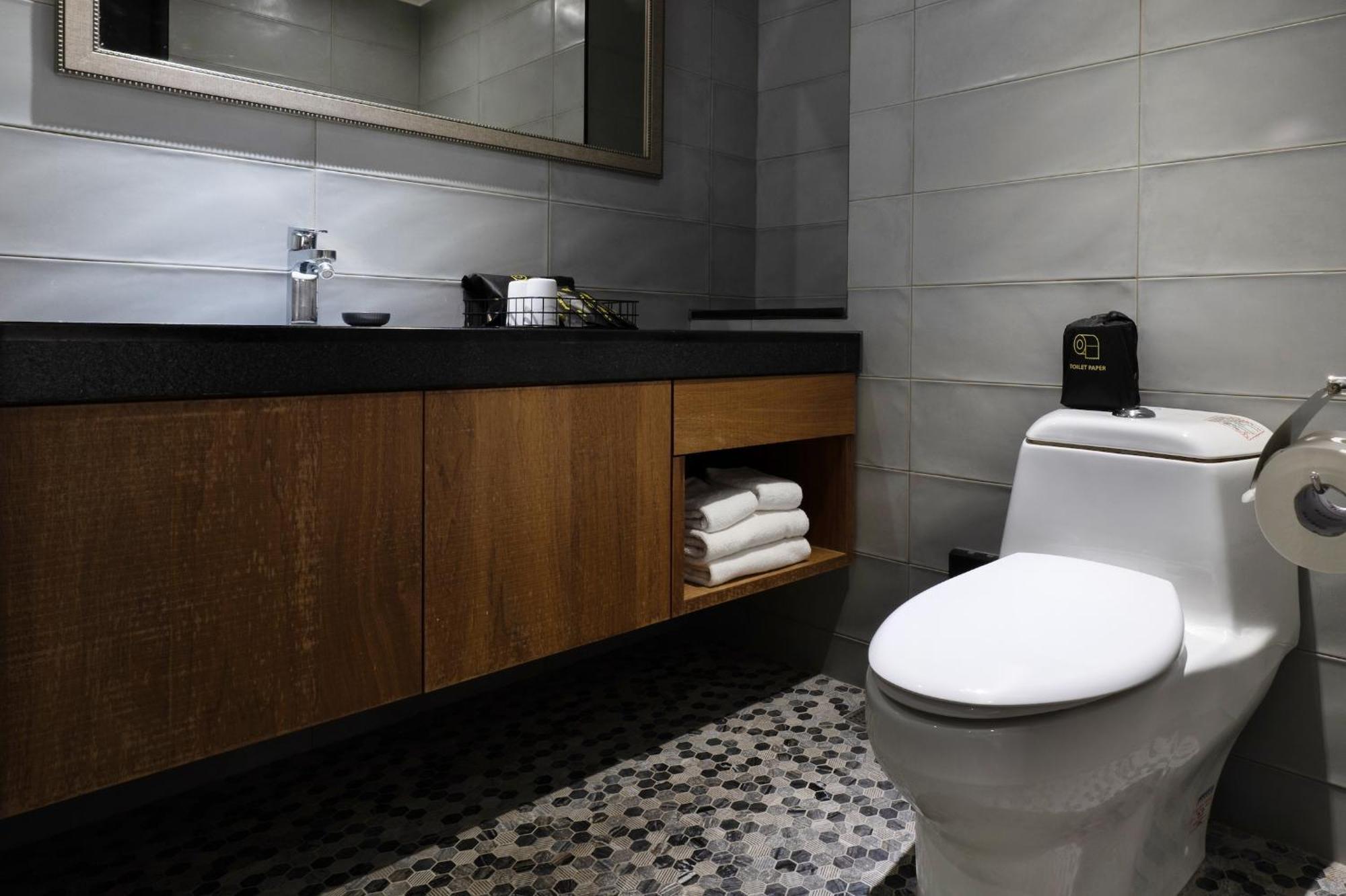 Check Inn Taichung Wenxin Zhongqing Exterior foto