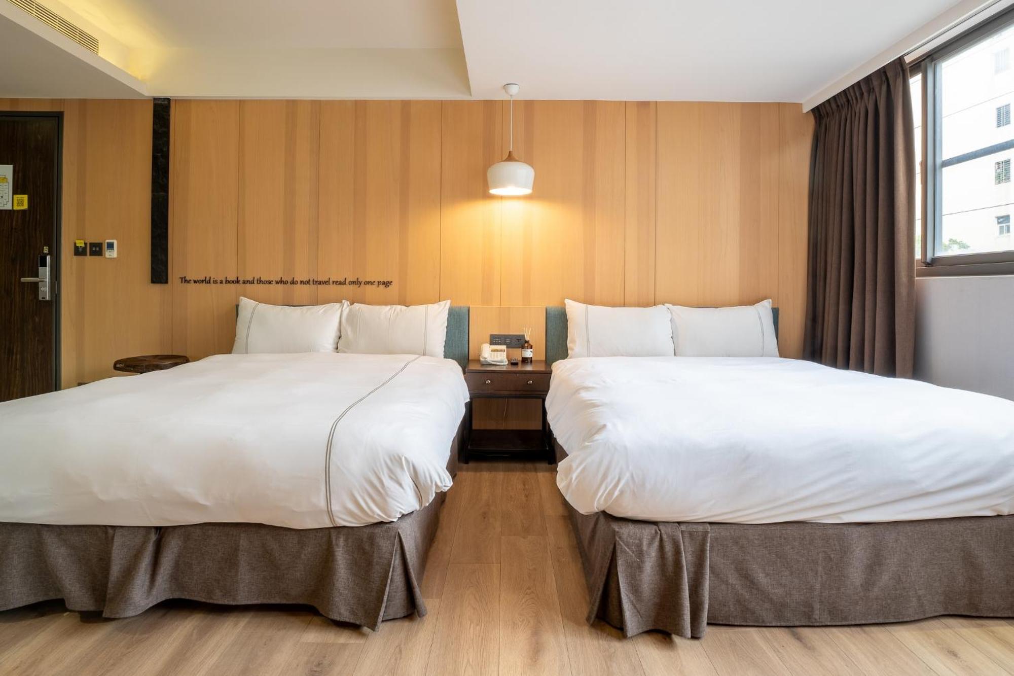 Check Inn Taichung Wenxin Zhongqing Exterior foto